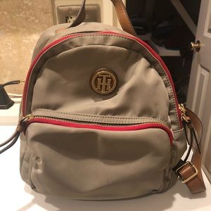 Tommy H back pack